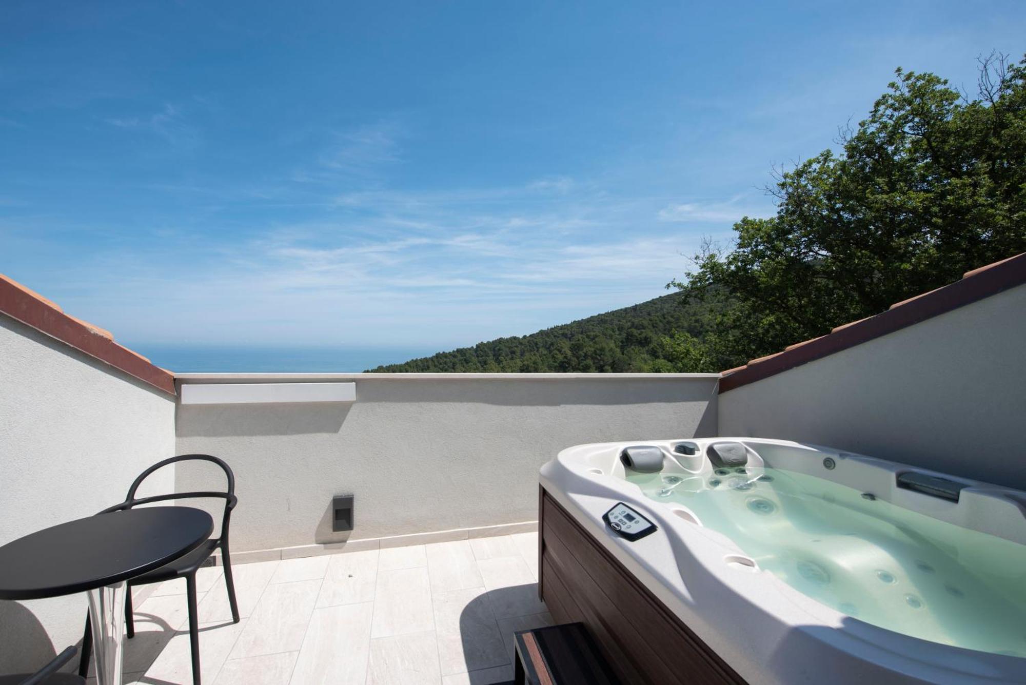 Отель Le Relais Du Lierre Poggio  Экстерьер фото